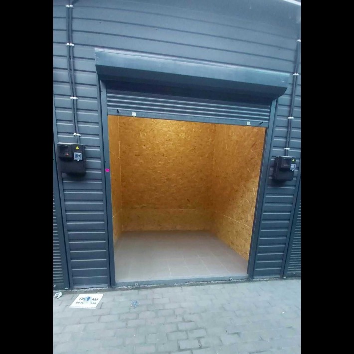 Маф, торгове приміщення на Привокзальному ринку у Вінниці - фото 1