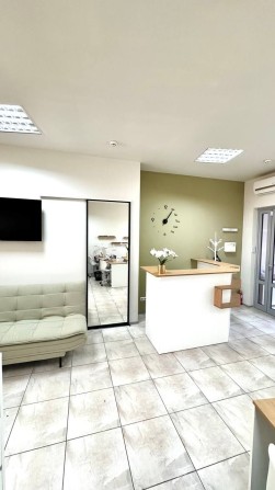 Без %. Коммерческое  помещение ул. Фёдора  Эрнста  16б - фото 1