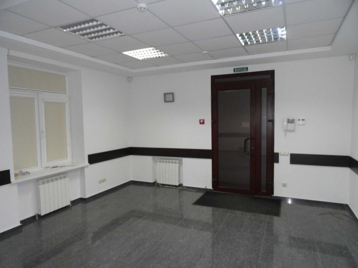 Продам офис с евроремонтом и отдельным входом на улице В.Вернадского - фото 1