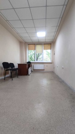 Продаж офісного приміщення 27 м.кв. на вул.Гетьмана Мазепи 6597 - фото 1