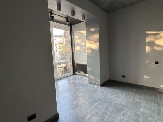 Комерційне приміщення з постійним елекропостачанням Житомир