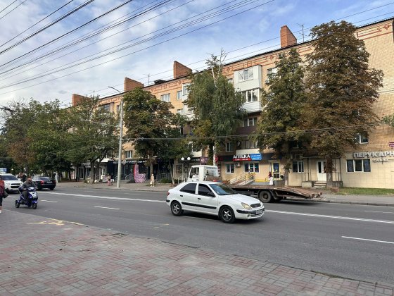 Продаж фасадного приміщення поруч з лікарнею Київська Вінниця