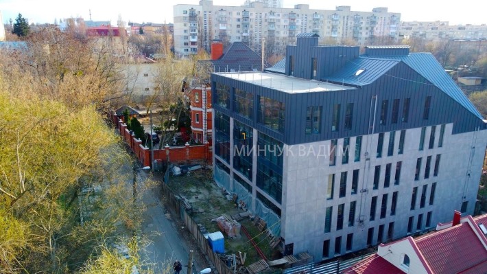 Київ. Продаж будівлі 2013м2. Земля у власності. Поруч центр. 998$/м2 - фото 1