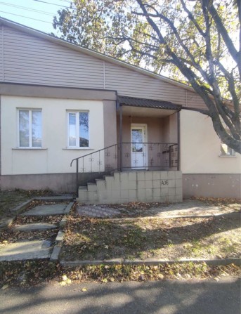 Продаж фасадного приміщення, р-н Центр - фото 1