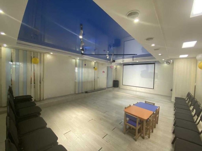 Продам Магазин\послуги на Червоній лінії з окремим входом. - фото 1