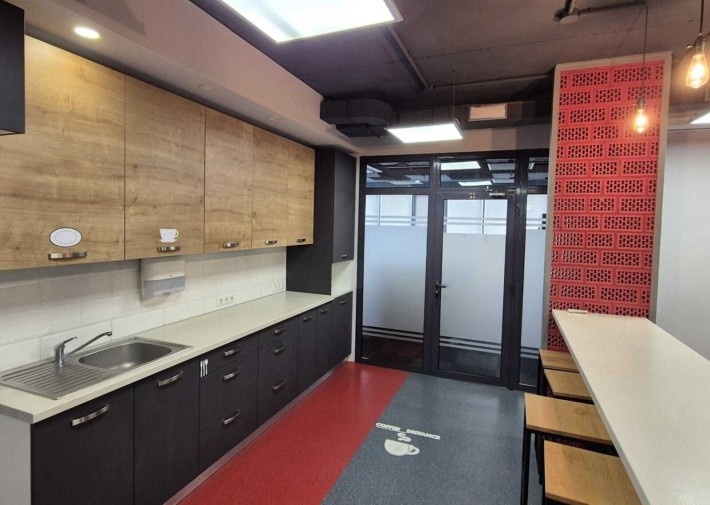 Продаж комерційного приміщення на просп. Космонавтів - фото 1