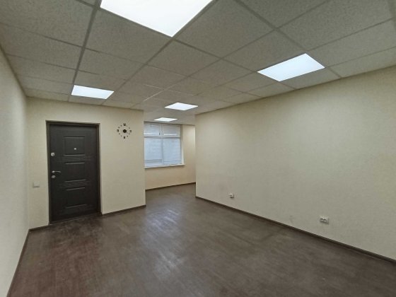 ПРОДАЖ  приміщення 45м. Руденко 6А БЦ КОЛИЗЕЙ метро Позняки 5 хвилин Київ