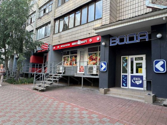 Продаж 1 пов. фасад магазин з орендарем. 11,5м², Печерськ, Бойчука,25а Київ