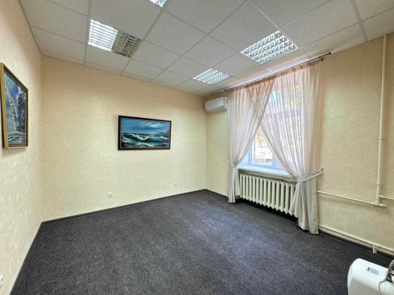 Комерційне приміщення, Олександрівський, вул. Університетська, 40 м.кв