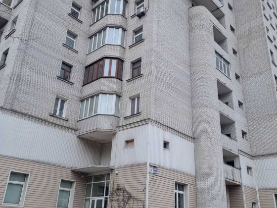 Продам нежилой фонд 77 кв.м. на Шулявке,ул.М.Бранченковского 11 А Киев