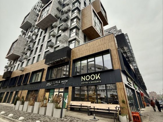 Продам офіс/ приміщення 55м2 ЖК Пятий контин перемога ( з меблями)