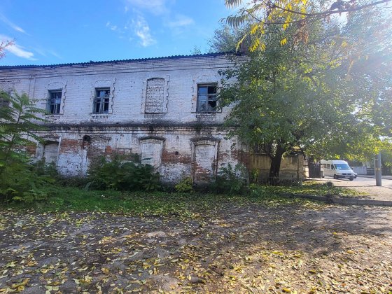 Продаж 2-х поверхової будівлі, вул. Істомина, ЧЕРВОНА ЛІНІЯ.