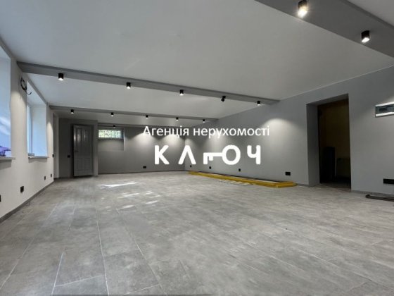 Продаж комерційного приміщень 187м2 по В.Чорновола,. Кропивницький