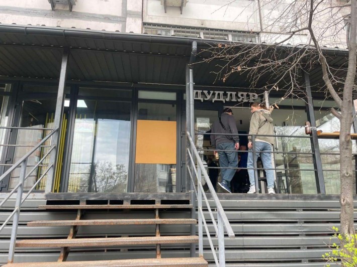 Продам фасад 50м2 Перетин Пулюя Ернста  та Кадетський Гай - фото 1