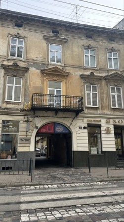 Продаж нежитлового приміщеня в центрі міста вул. Дорошенка 25 - фото 1