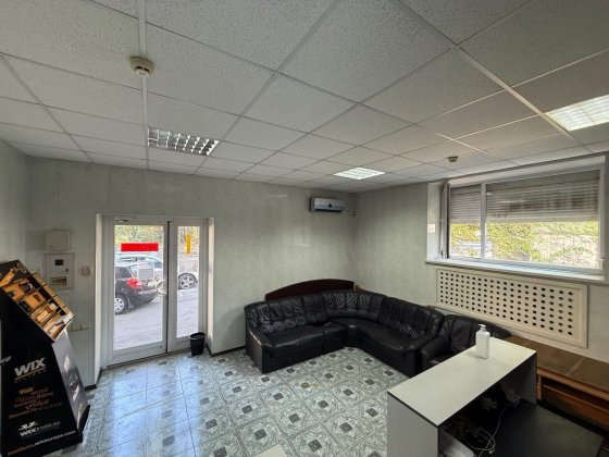 Продам Помещен Авто Магаз Салон Красная Линия Князя Владимера Великого