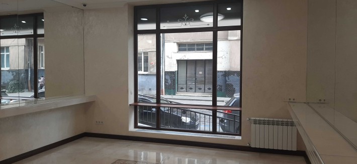 Продаж фасадного комерційного приміщення - фото 1