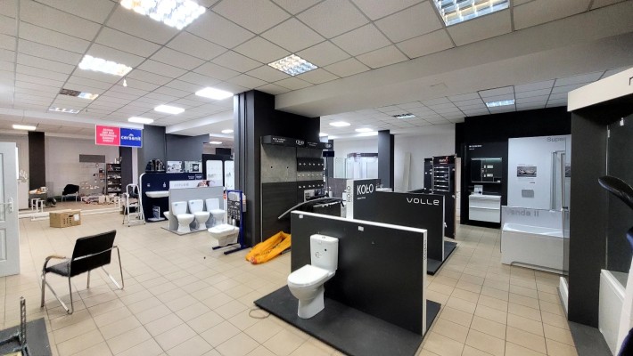 Торгове приміщення в центрі міста - фото 1