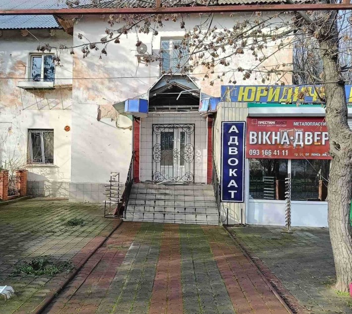 Продам фасадное помещение 104 м.кв. на пр.Богоявленском. - фото 1