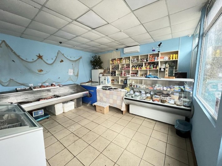 Продаю діючий магазин з усім обладнанням - фото 1