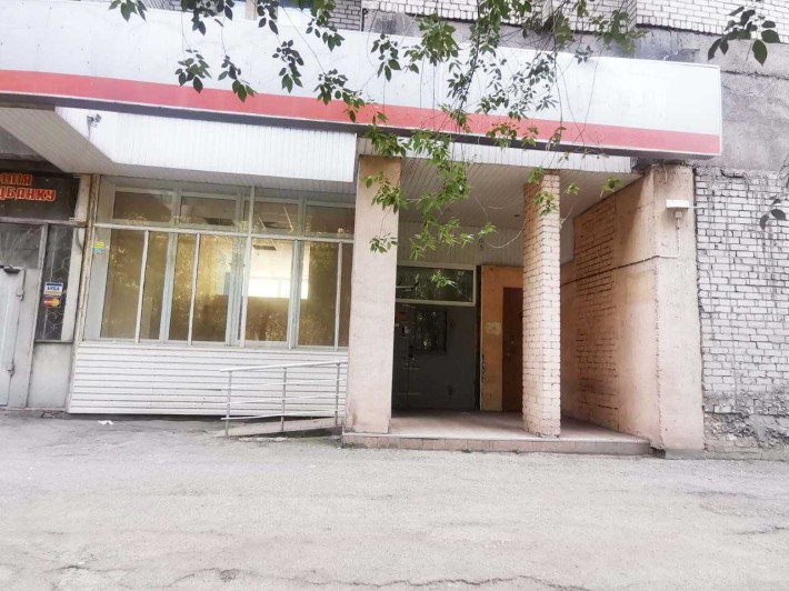 Продаж приміщення вільного призначення по Бульвару Центральному - фото 1