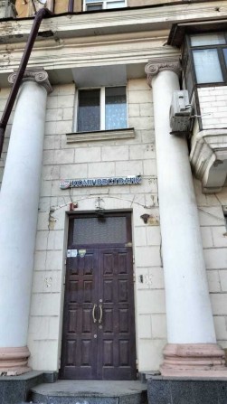 Дніпро, Мостова 2 (S=141m2/640$) - фото 1