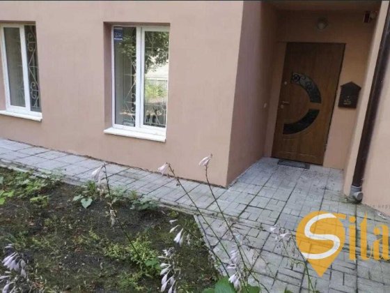 Продаж фасадного приміщення, вулиця Личаківська Львів