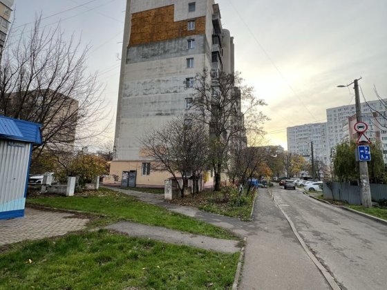 Продам/Сдам помещение в Одессе на Королева угол Костанди Одесса