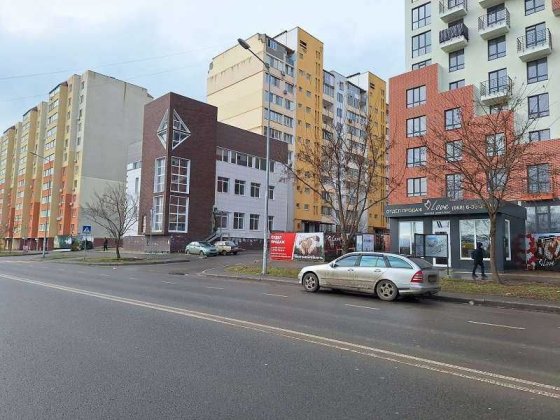 Продаж 3-х поверхової будівлі на вулиці Академіка Сахарова Одесса