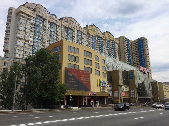 S=79 кв.м. Офіс у ТОЦ Мега Сіті. Харківське Шосе 19. БЕЗ % - фото 1