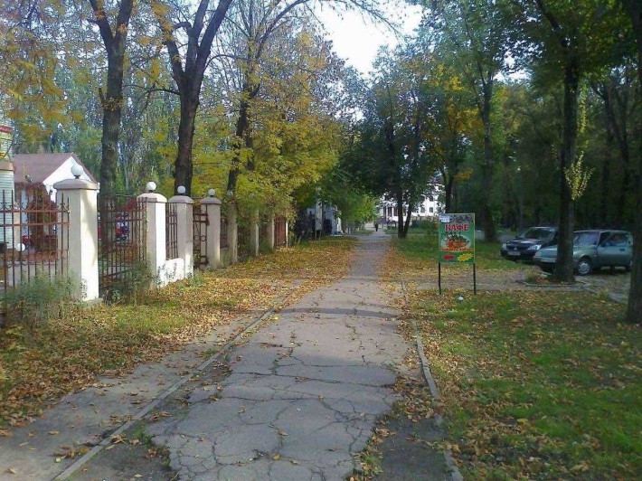 Продам отдельностоящее 2х этажное здание 430м центр Запорожья - фото 1