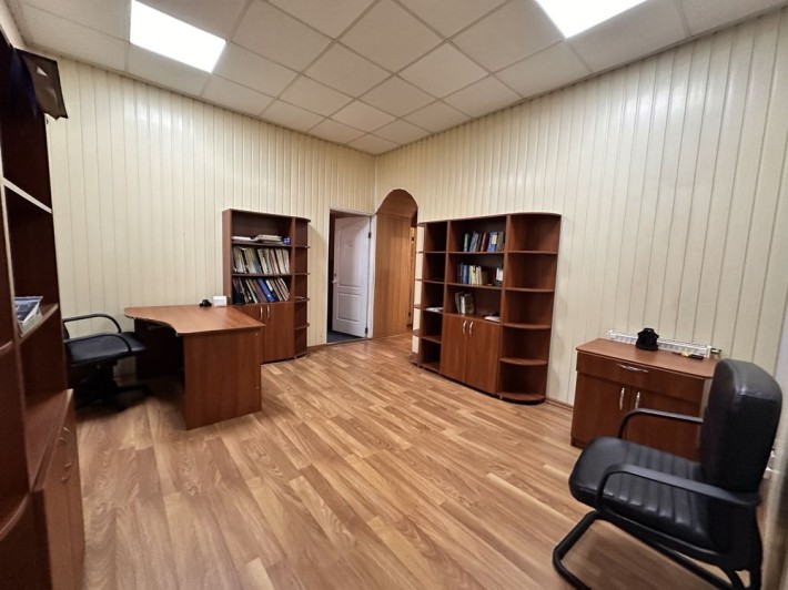 Продаётся офис в районе 1000 мелочей - фото 1