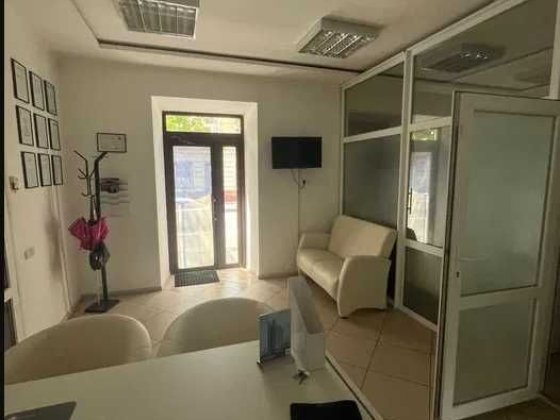 Офіс магазин комерційне приміщення Зелена Личаківський район 55к центр Львів