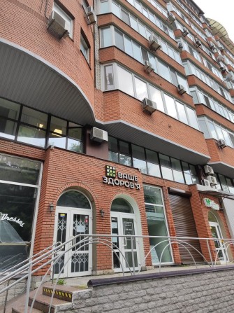 Продажа или аренда  помещения на красной линии Центр, под медклинику и - фото 1