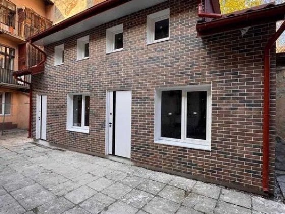 Продаж приміщення по вул.Городоцька біля церкви АННИ Львов