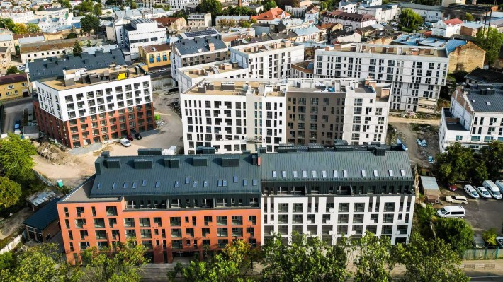 Приміщення 110кв.м під салон, магазин, кафе. Суперлокація. - фото 1