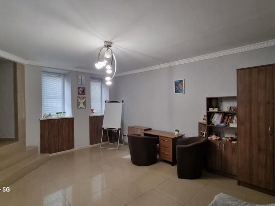 Продаж приміщення під бізнес по вул.Єфремова Львів