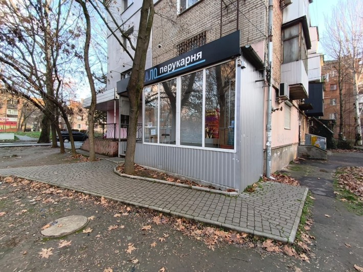 Продаю фасадное помещение Проспект Богоявленский. ЮТЗ. - фото 1