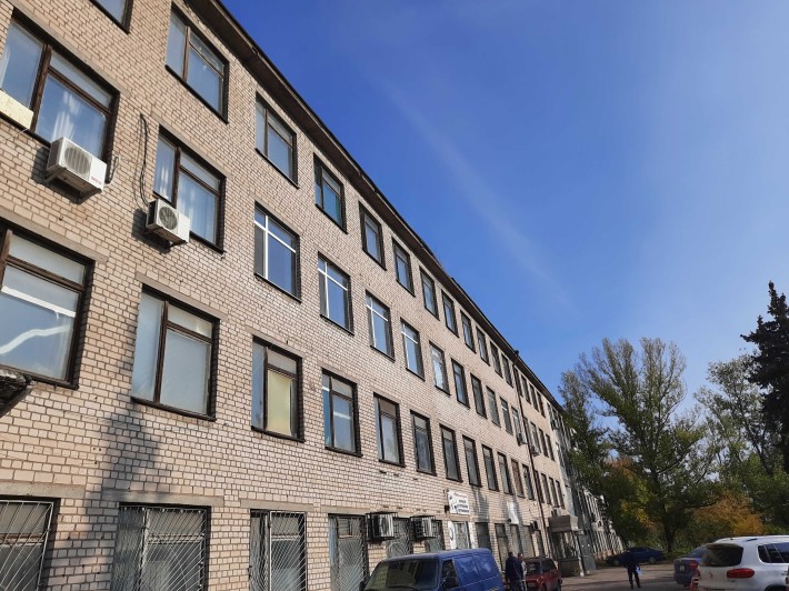 Продам 4х этажное здание  ул. Днепросталевская. Левый берег - фото 1