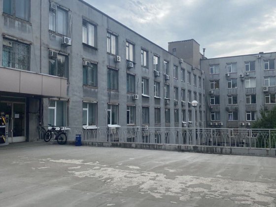 Офисное здание 10350 кв.м в центре города, функционирующий бизнес