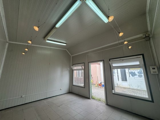 Продаж повільона на приватизованоі ділянки Галицькому Перехресті ! Львов