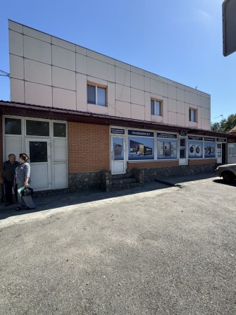 Продаж житлового будинку з комерційними та складськими приміщеннями - фото 1