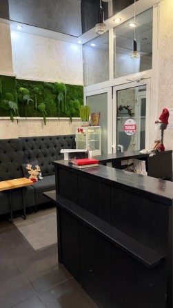 Ексклюзивний продаж комерційного приміщення з терасою в самому центрі - фото 1