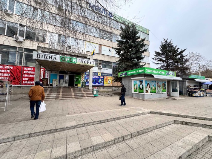 Пр.Миру ринок "Колос" 76 кв.м. фасад прохідняк здано в оренду - фото 1
