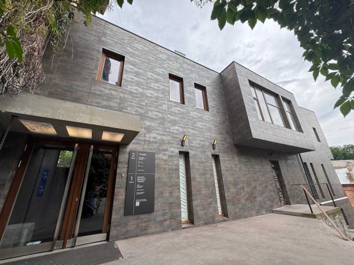 Продам окрему будівлю після реконструкції вул Михайлівська 22Б - фото 1