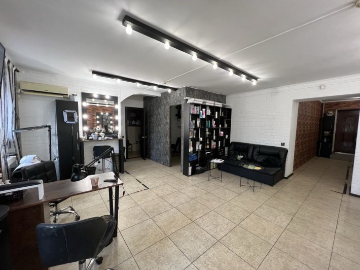 Продажа !! Помещение. Пр-т Мира /ул. Театральная  64 кв - фото 1