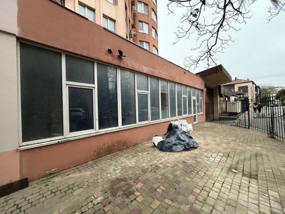 Фасадное помещение Львовская/ Макаренко, ЖК Фонтан, без ремонта Одеса