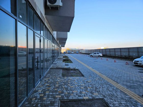 Помещение в новом сданном доме на Бочарова Сахарова Одесса