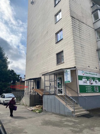 Продаж нежилого приміщення Салютна 4а - фото 1