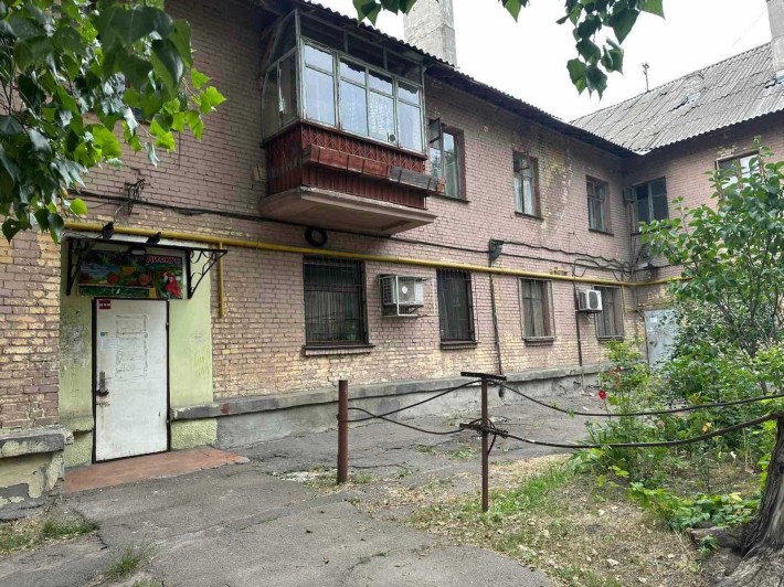 Продам приміщення Дніпровський р-н Полуботко Павла Германа 46/2 - фото 1